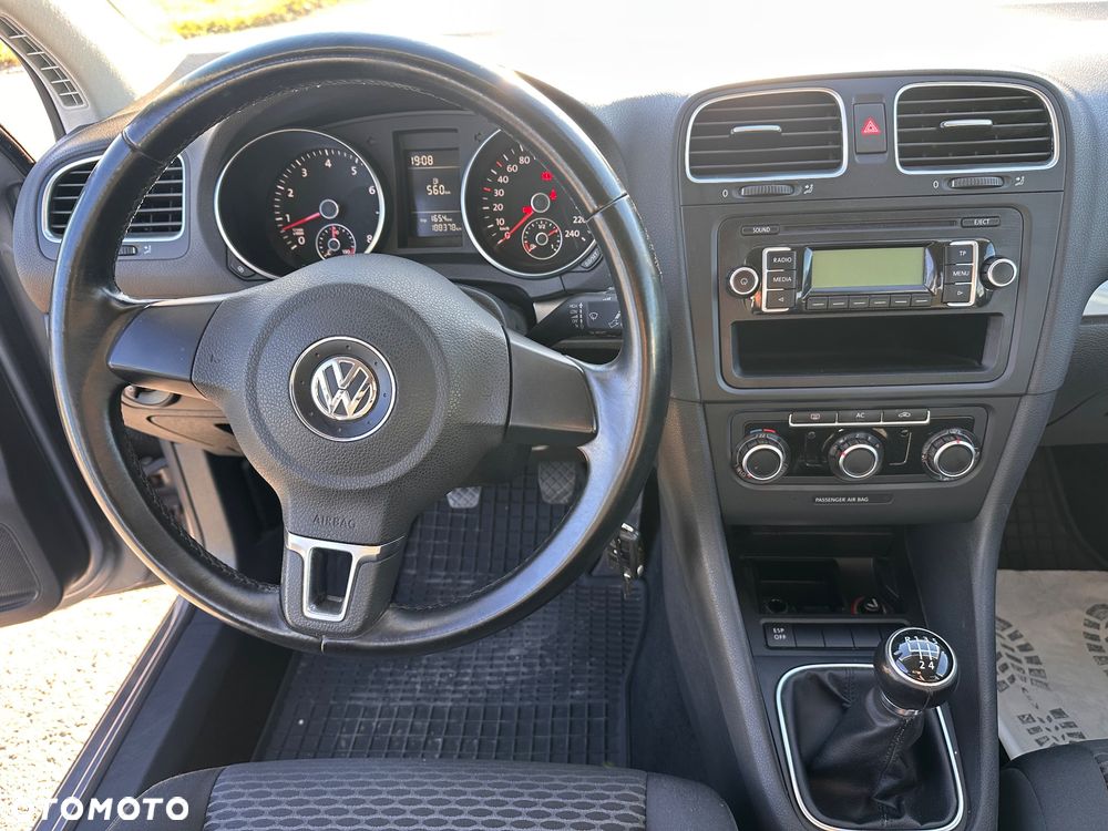 Volkswagen Golf - 16