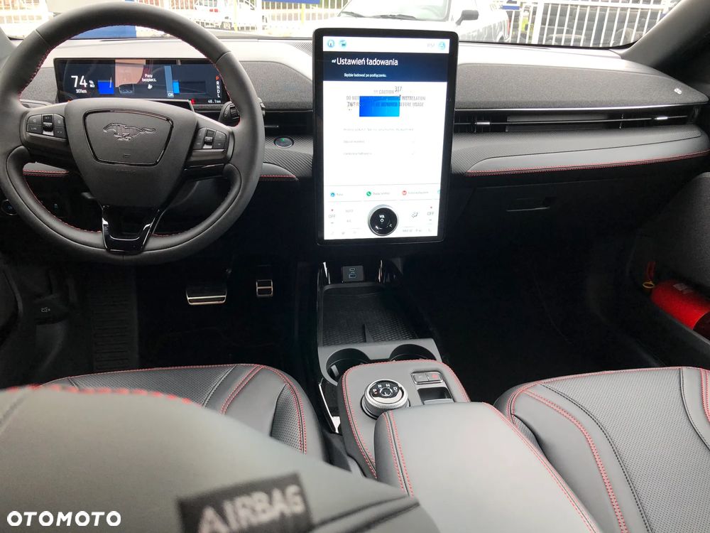 Ford Mustang Mach-E 98kWh AWD Premium - 14