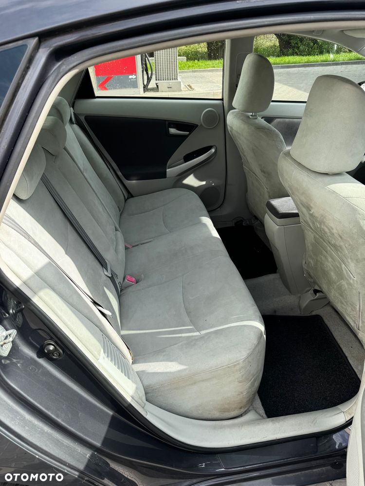 Toyota Prius 1.8 HSD Sol - 7