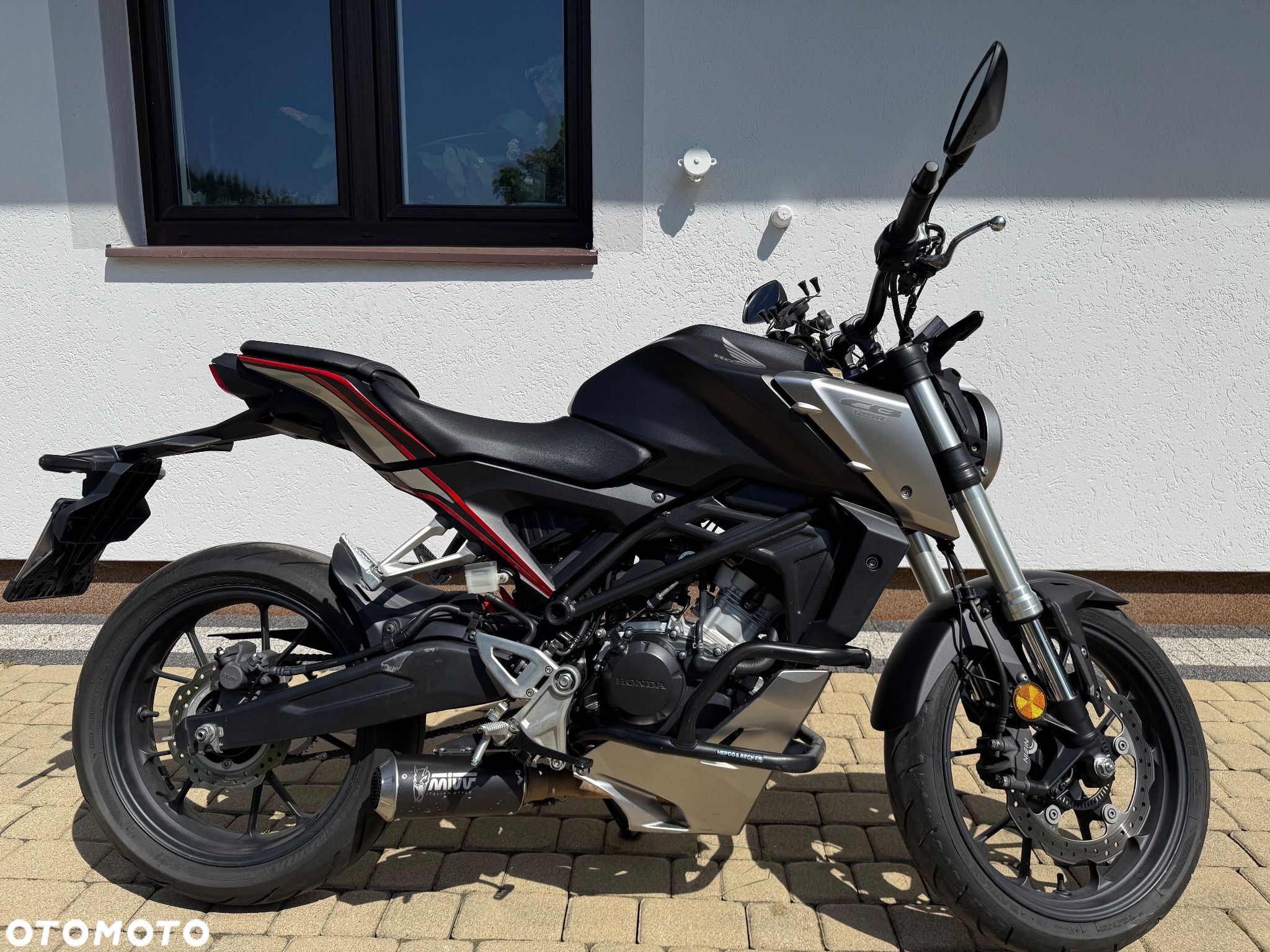 Honda CB - 1
