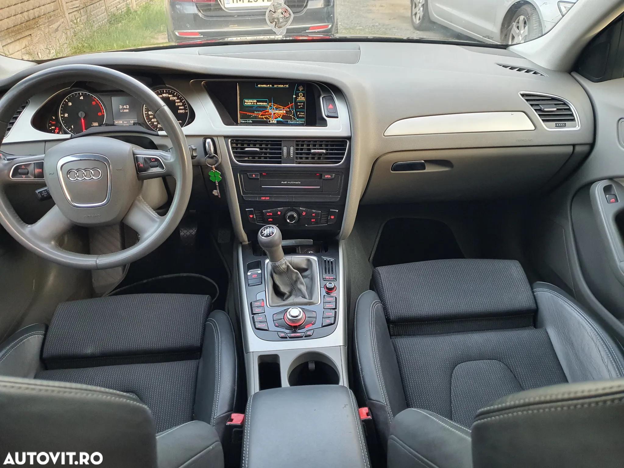 Audi A4 2.0 TDI B8 - 13