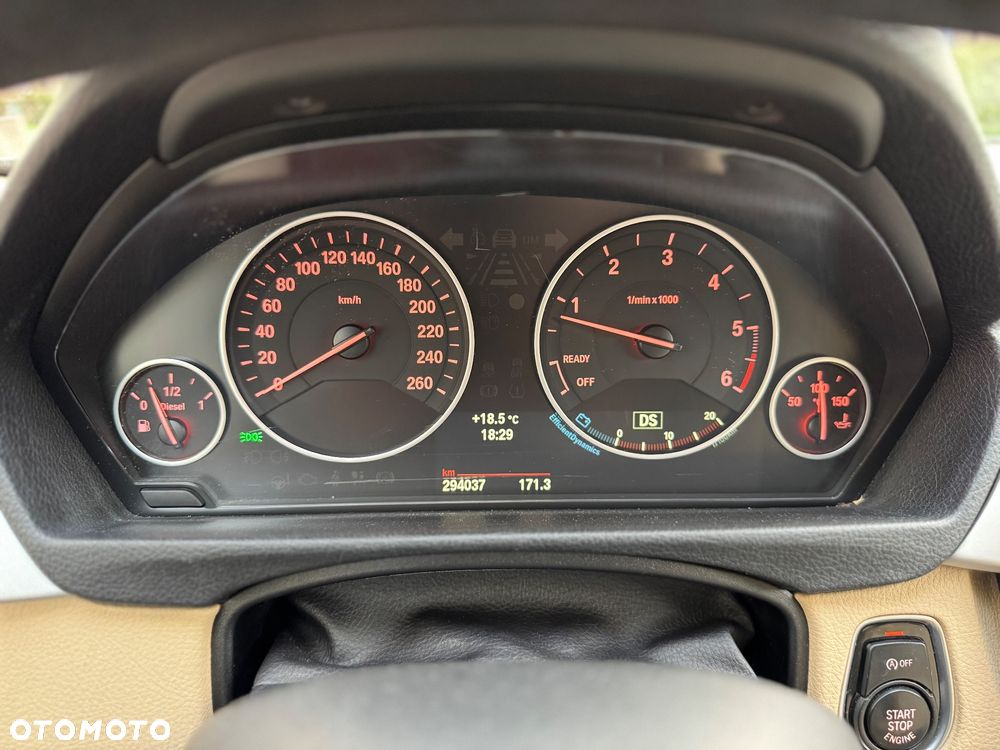 BMW Seria 3 320d - 27