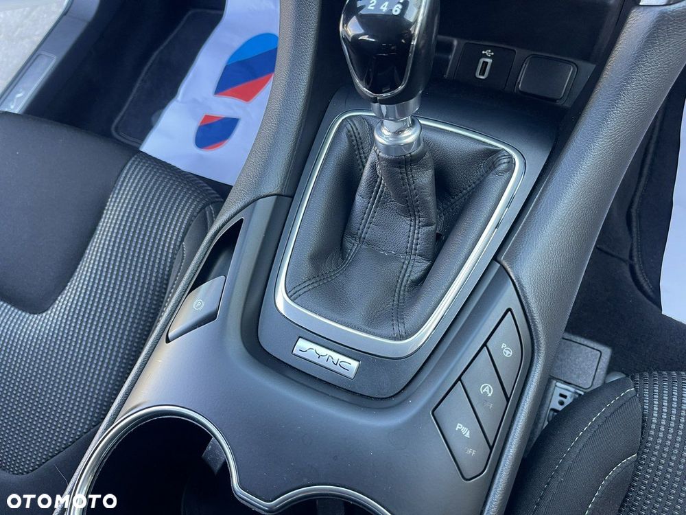 Ford Mondeo - 31