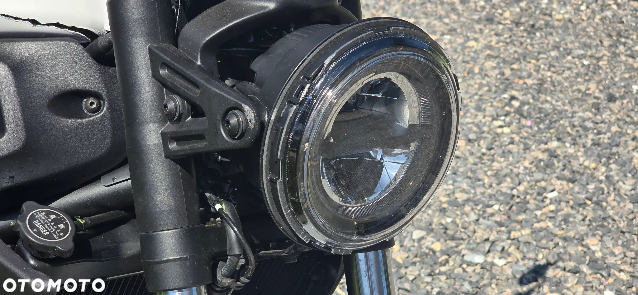 Yamaha XSR - 9