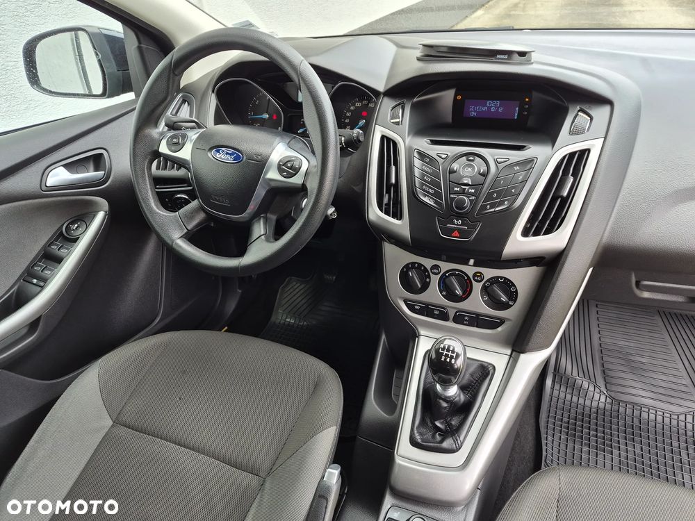 Ford Focus 1.6 TDCi DPF Champions Edition - 11