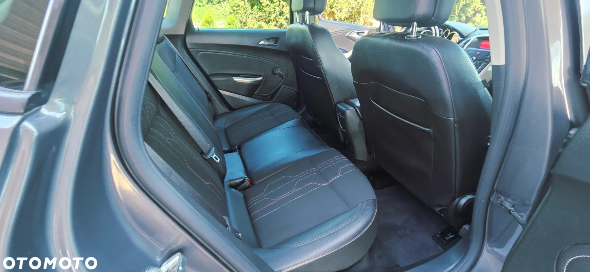 Opel Astra 1.4 Turbo 150 Jahre - 34