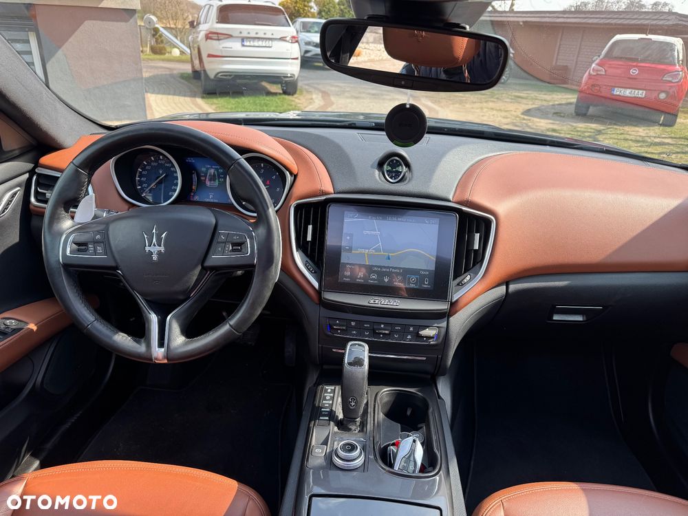 Maserati Ghibli GranSport - 26