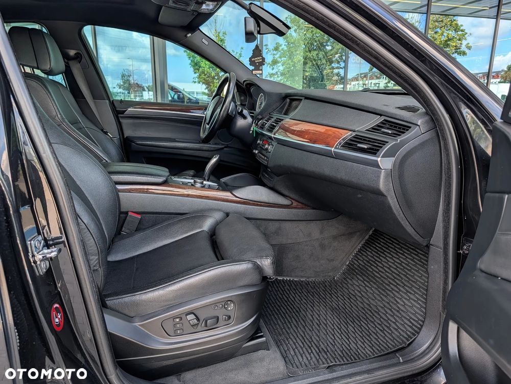 BMW X6 - 14