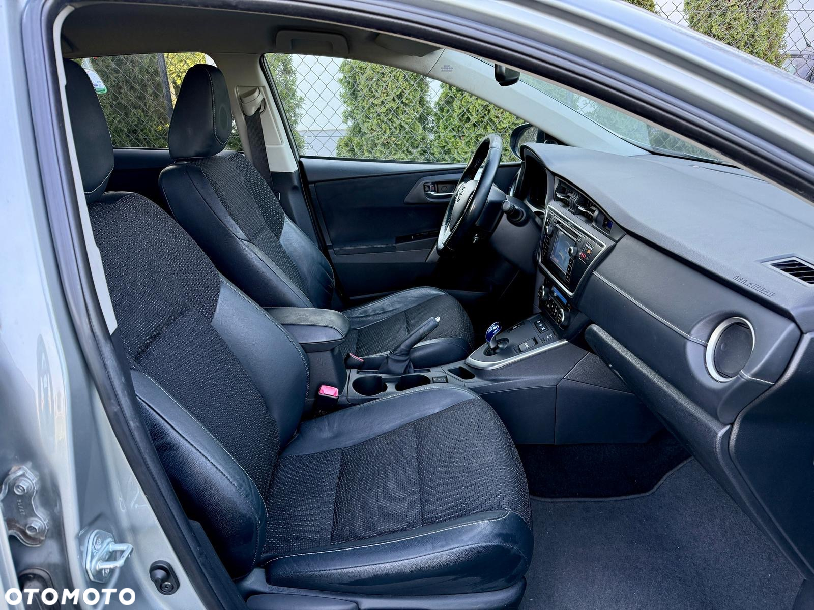 Toyota Auris - 11