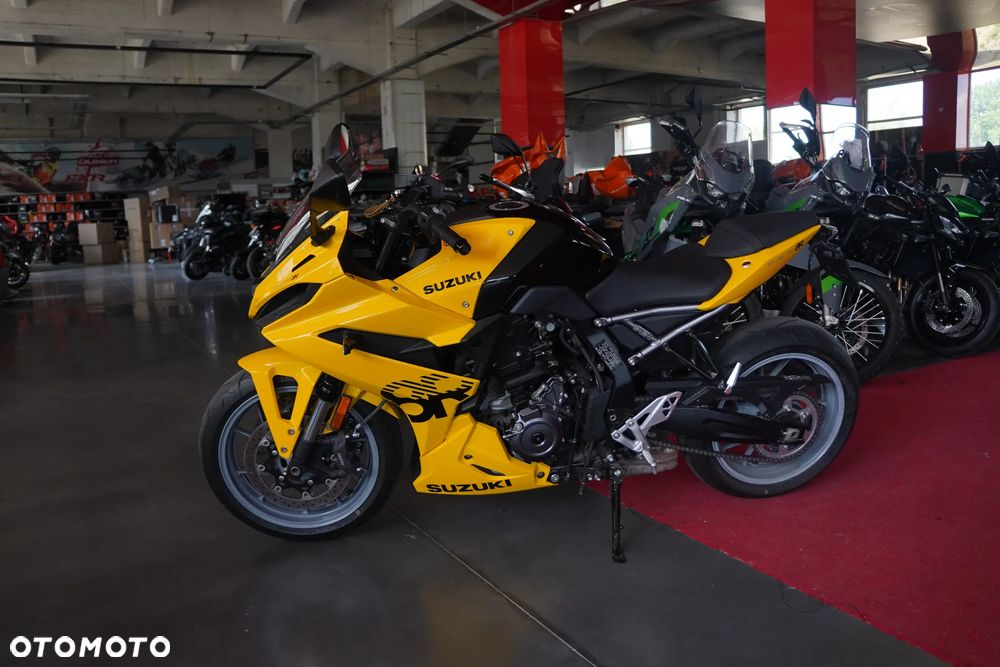 Suzuki GSX - 4