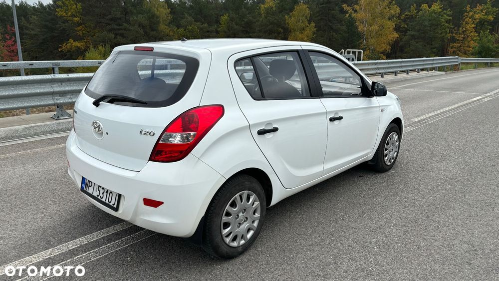 Hyundai I20 2011 photo 5