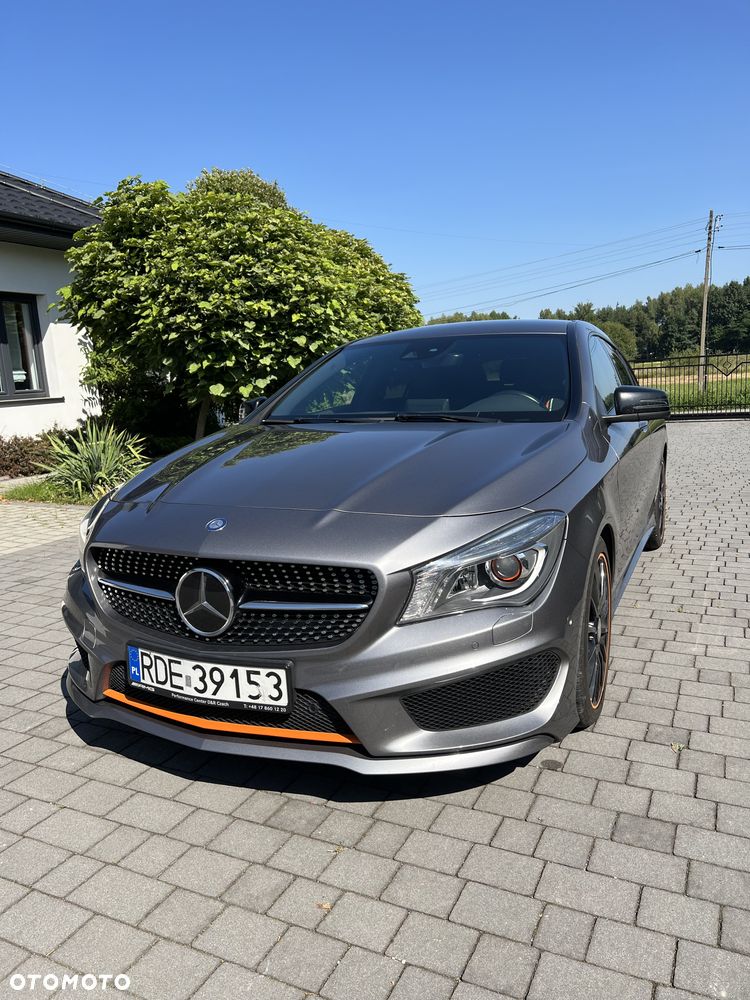 Mercedes-Benz CLA 200 7G-DCT AMG Line - 1