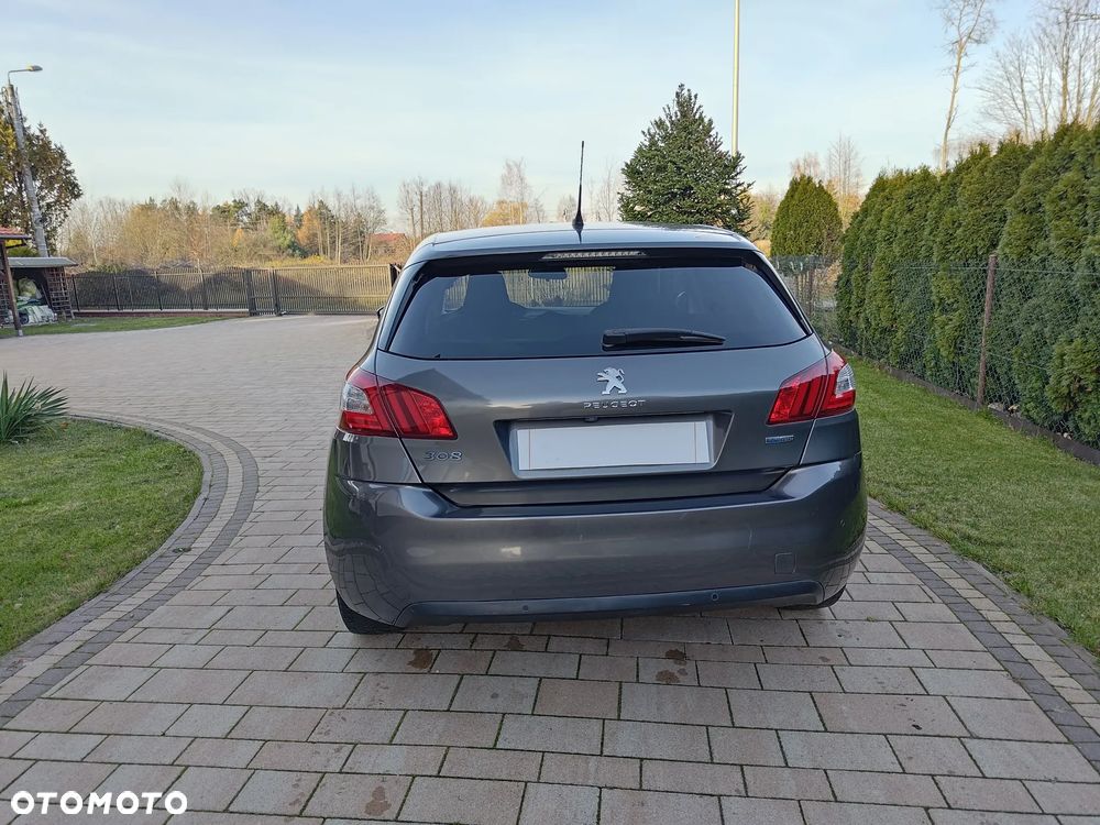Peugeot 308 - 4
