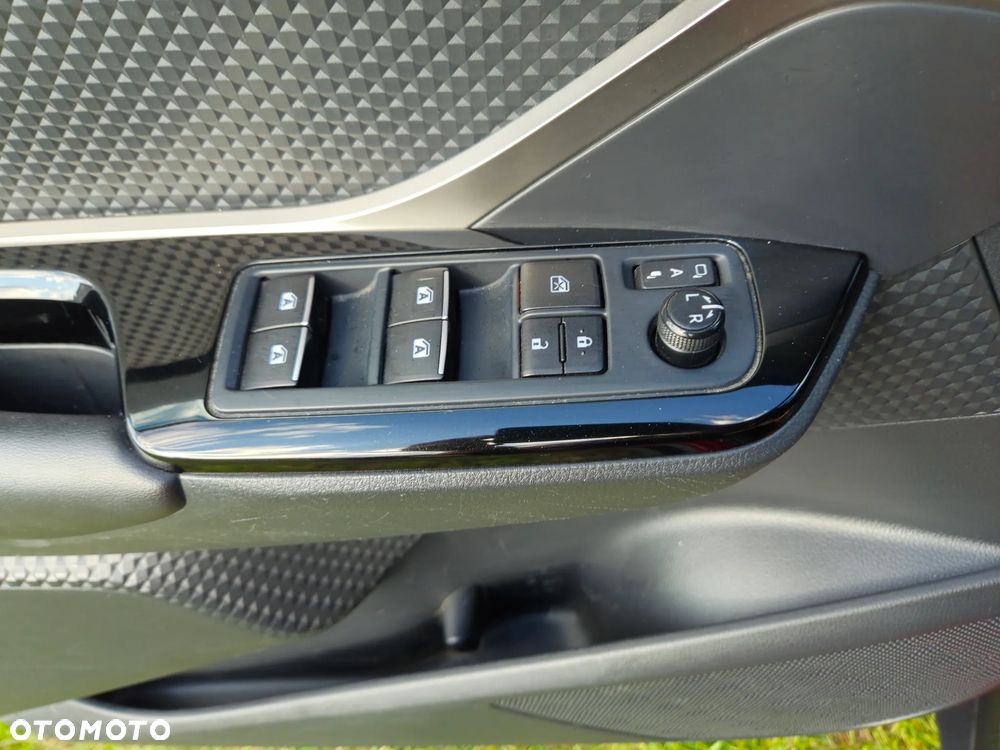 Toyota C-HR Business-Edition - 16