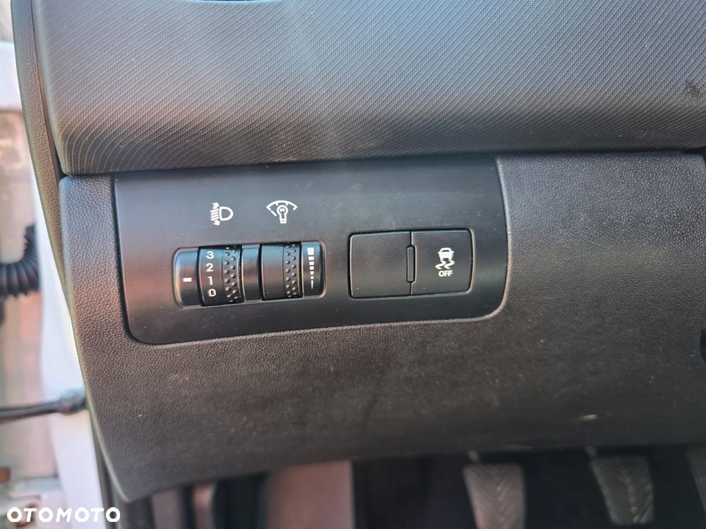 Kia ProCeed 1.6 CVVT LX - 10