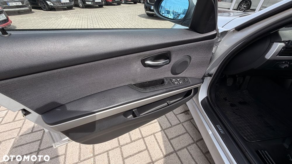 BMW Seria 3 - 17