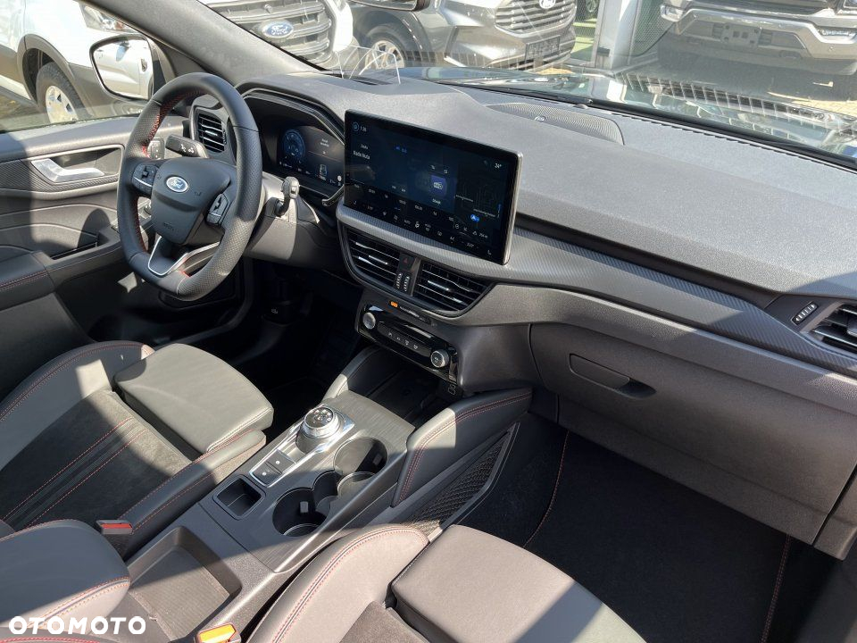 Ford Kuga - 12