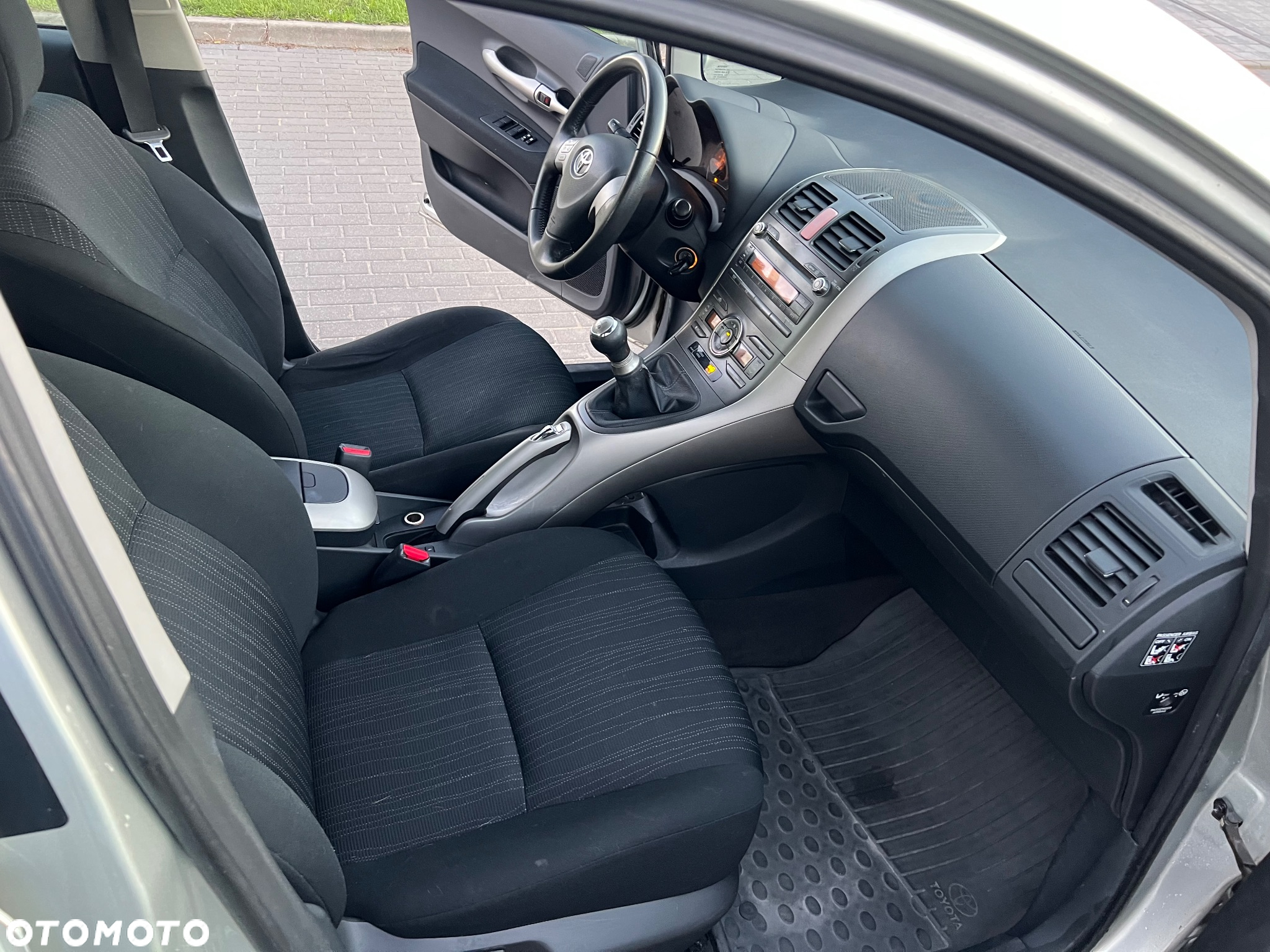 Toyota Auris 1.6 VVT-i Premium - 10