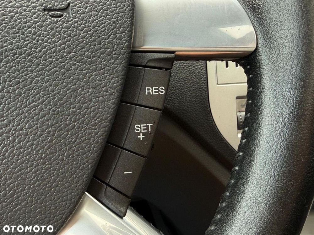 Ford Kuga - 38