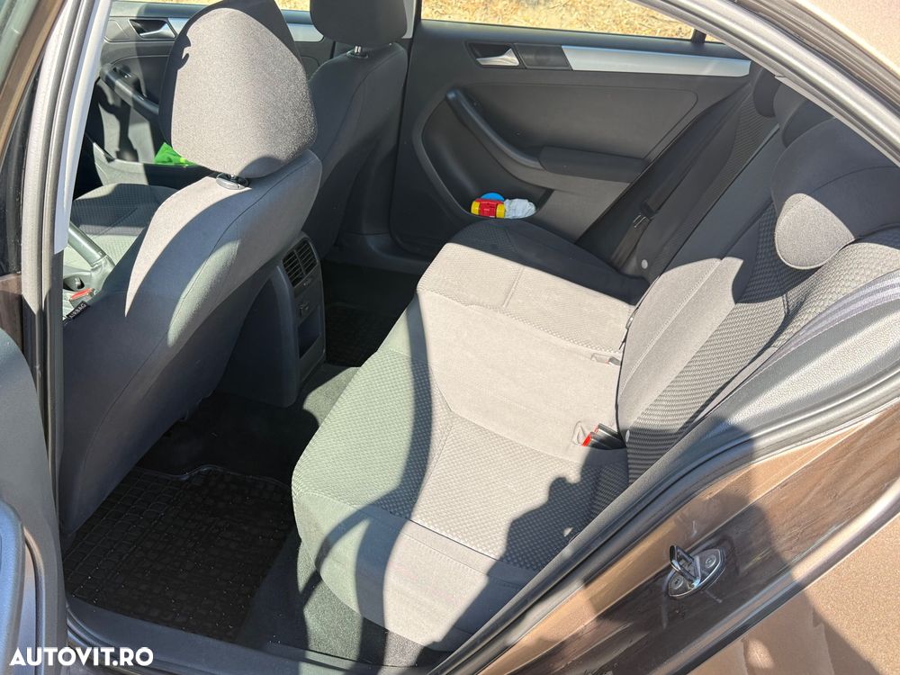 Volkswagen Jetta 1.6 TDI CR DPF Trendline - 5