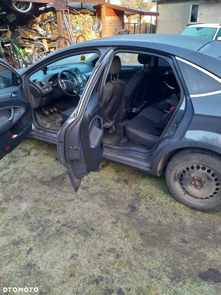 Ford Mondeo 1.6 TDCi Platinium X Plus (Titanium) - 24