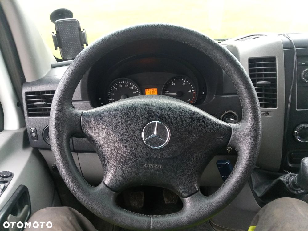 Mercedes-Benz Sprinter - 28