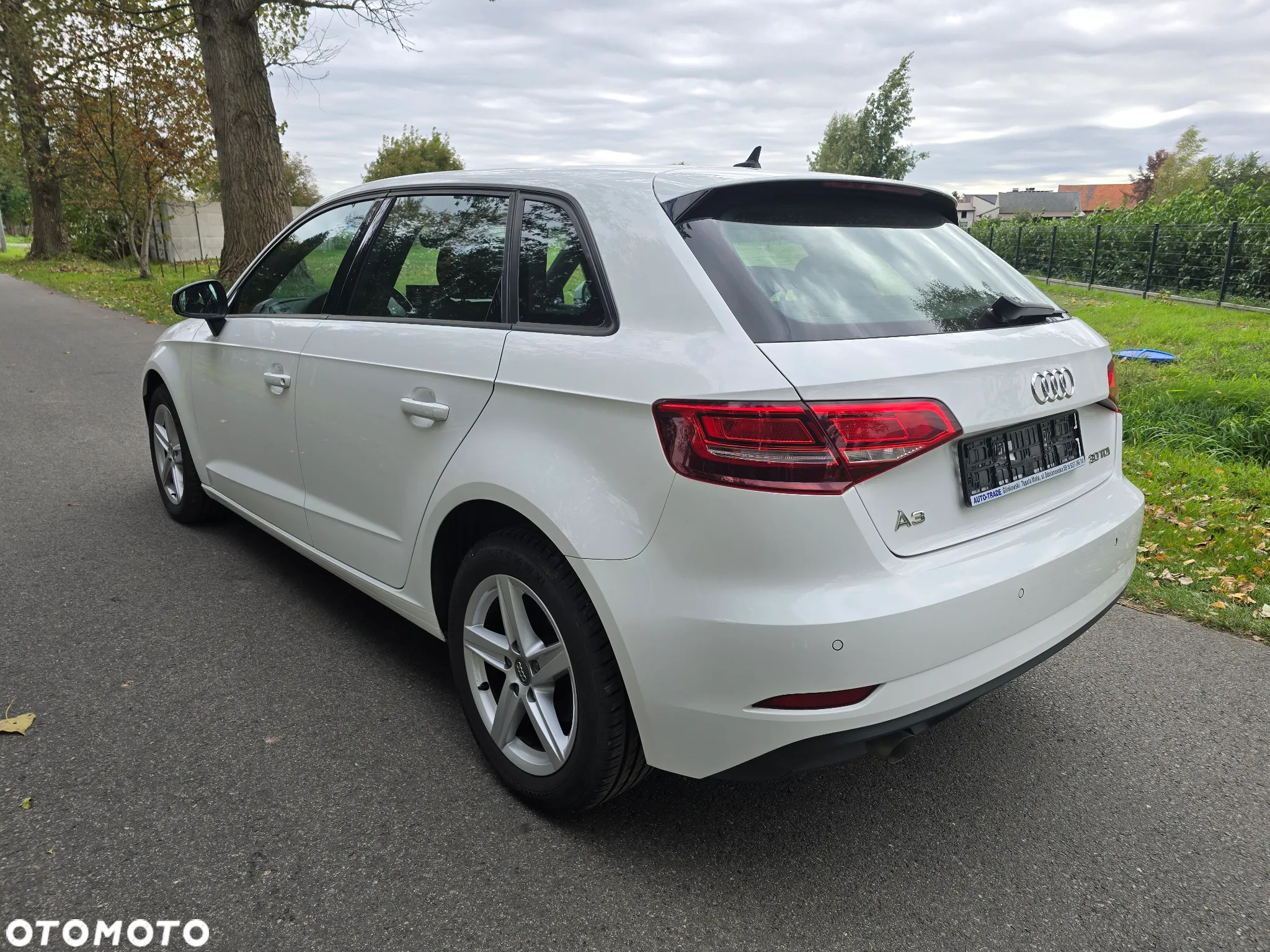 Audi A3 Sportback 1.6 TDI (clean diesel) Ambiente - 3