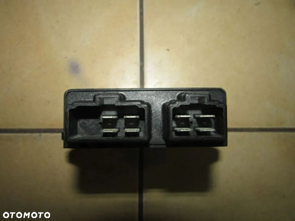 Suzuki VS 600 Intruder moduł sterownik komputer - 2