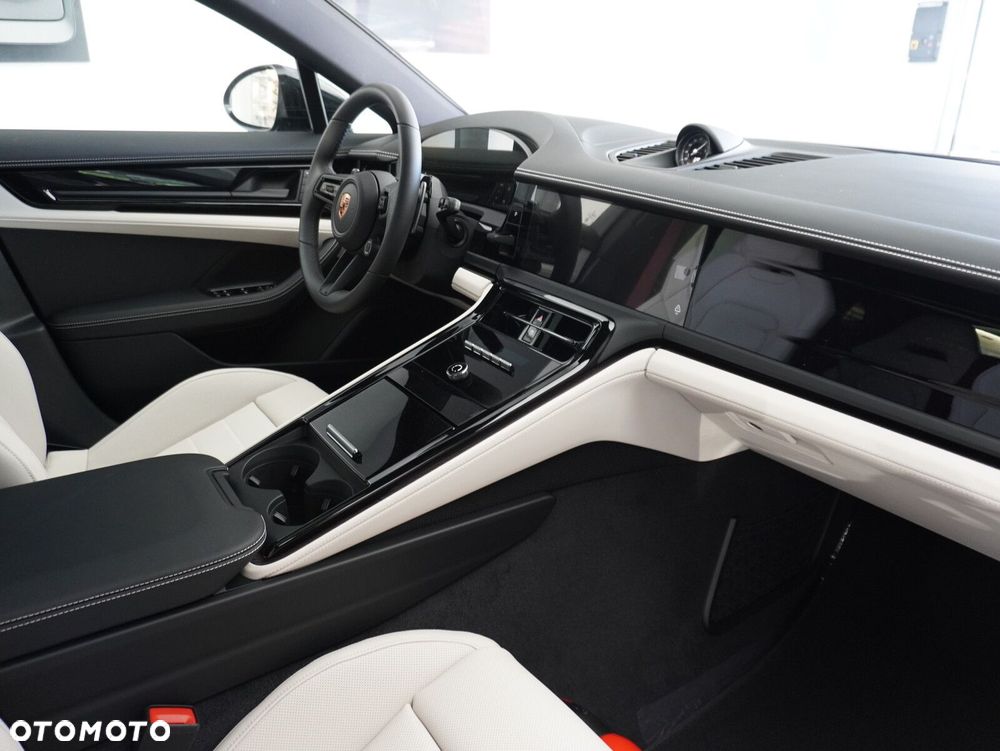 Porsche Panamera 4S E-Hybrid PHEV - 33