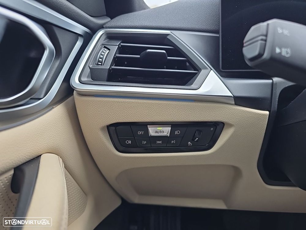 BMW i4 eDrive40 - 27