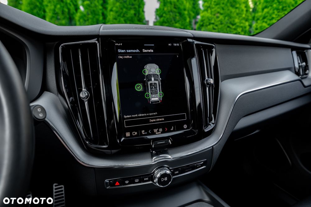 Volvo XC 60 B5 D AWD Geartronic RDesign - 36