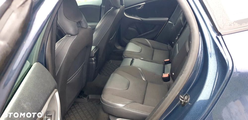 Volvo V40 - 10
