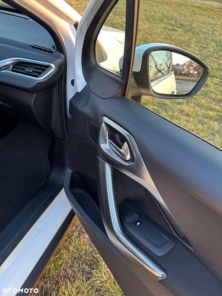 Peugeot 2008 - 18