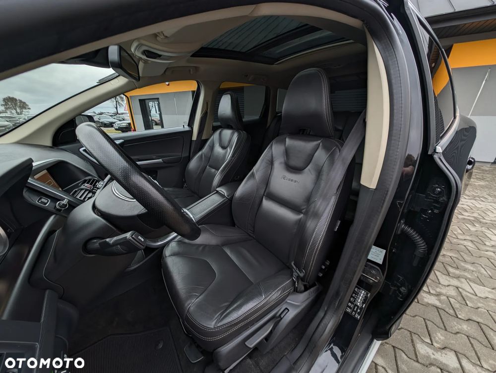 Volvo XC 60 D3 R Design - 35