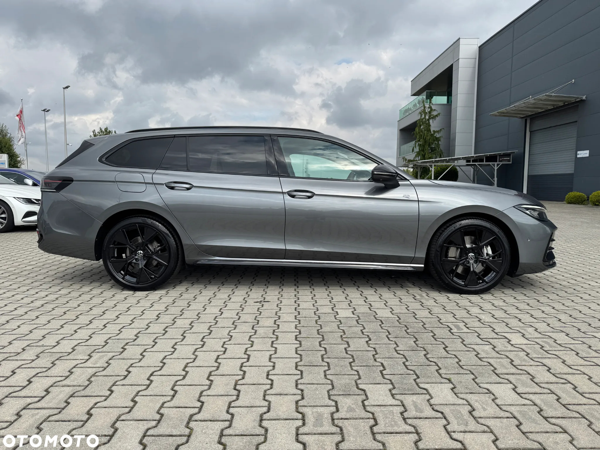 Volkswagen Passat 2.0 TDI SCR 4Mot R-Line Plus DSG - 8