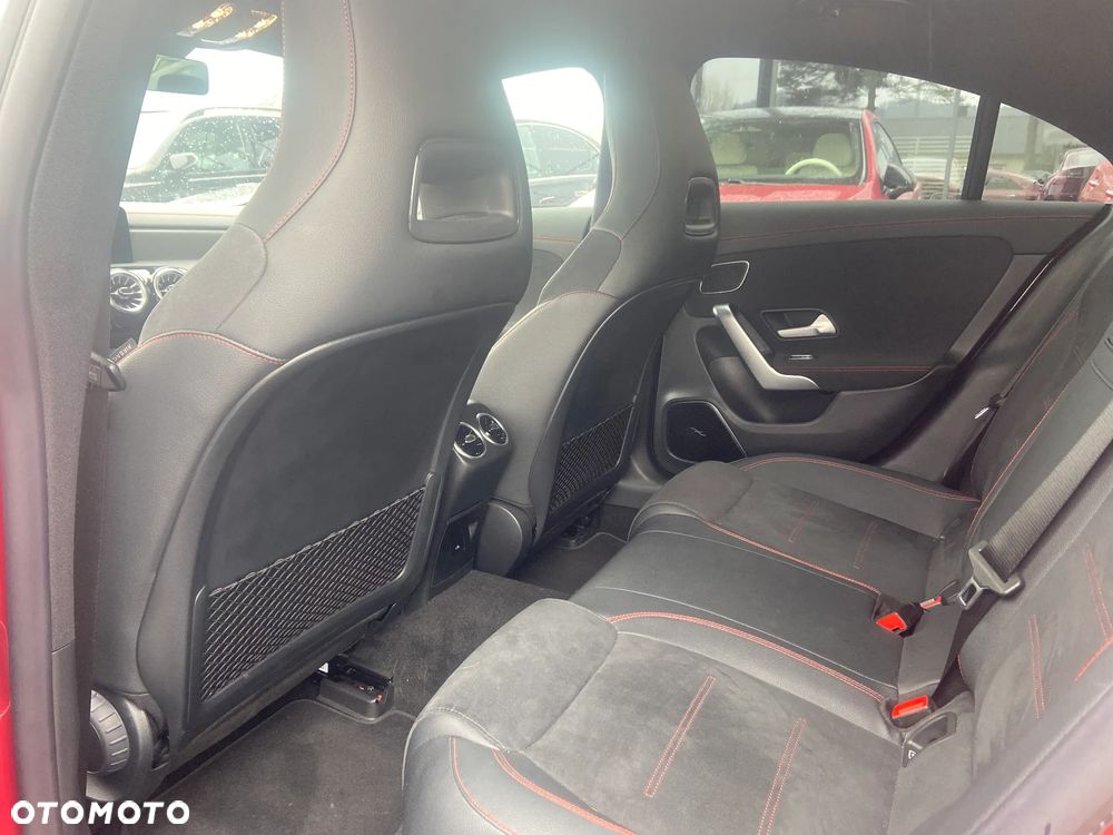 Mercedes-Benz CLA 200 AMG Line 7G-DCT - 8