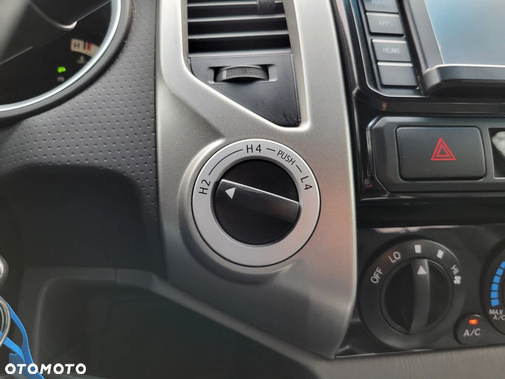 Toyota Tacoma - 15