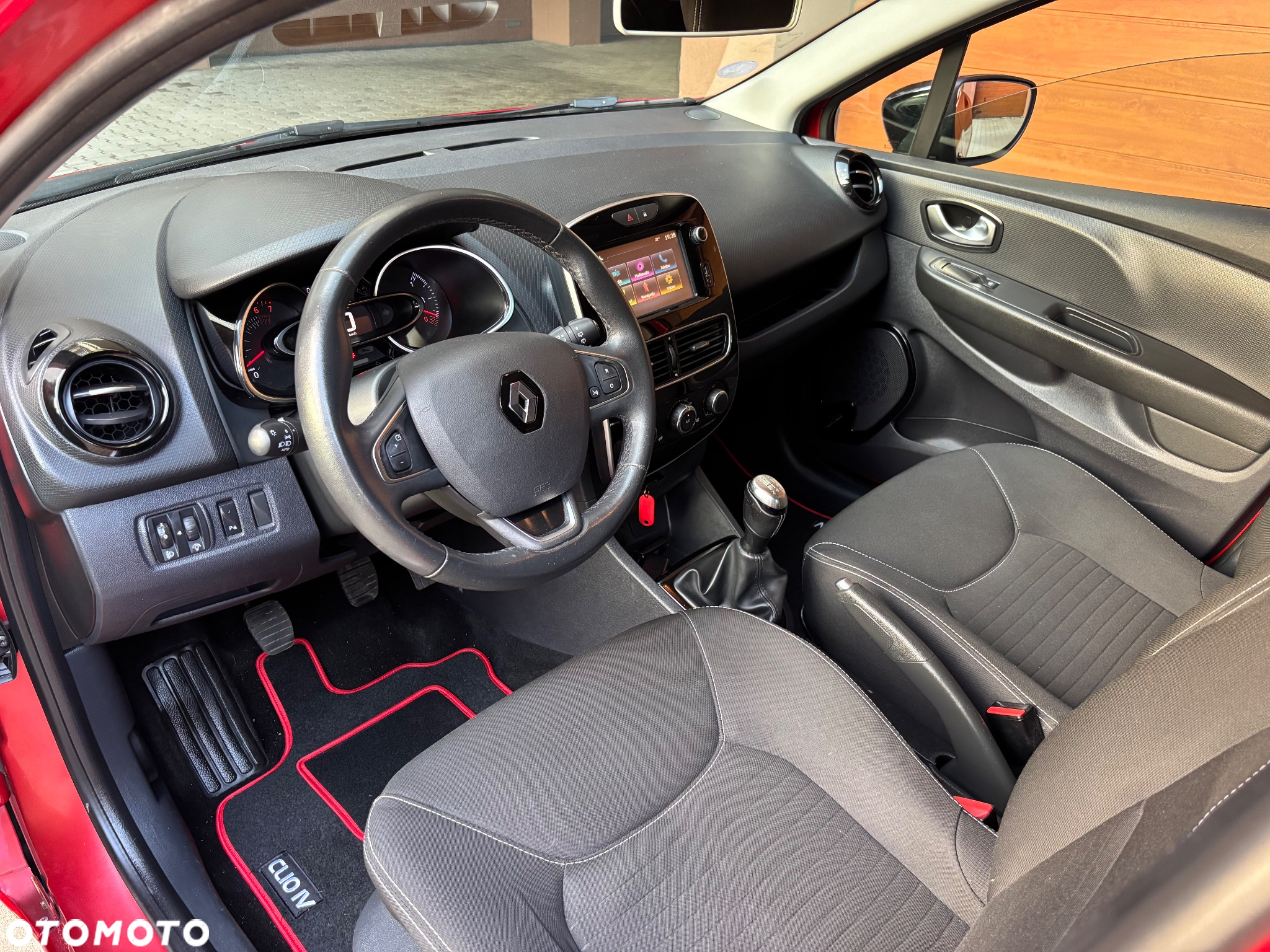 Renault Clio TCe 90 BUSINESS EDITION - 20