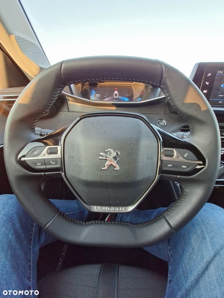 Peugeot 208 Benzin 100 Allure - 36