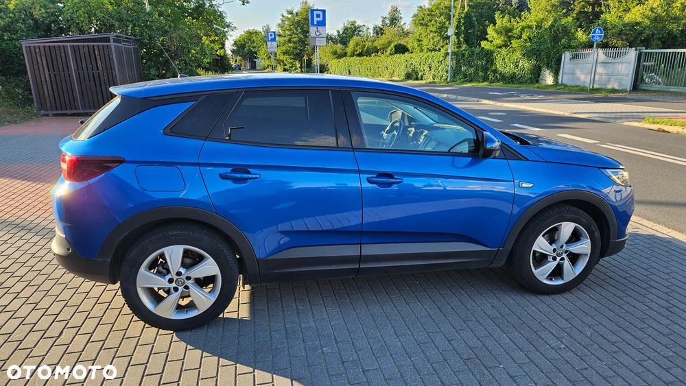 Opel Grandland X 1.2 T GPF Design&Tech S&S - 21