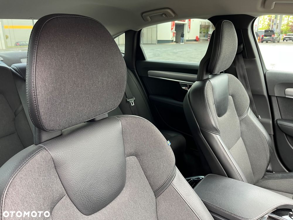 Volvo S90 D4 AWD Geartronic Momentum - 23