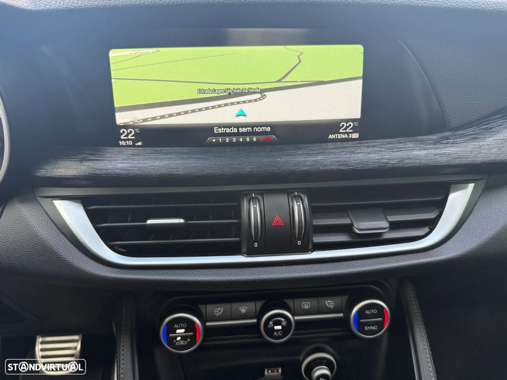 Alfa Romeo Stelvio 2.2 D B-Tech AT8 - 34