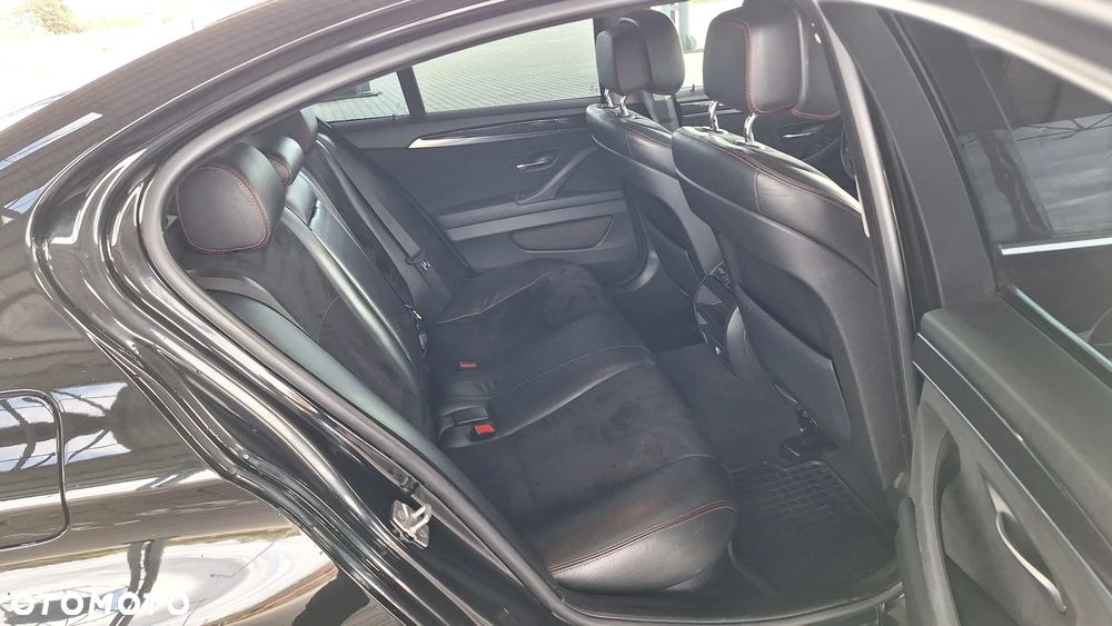 BMW Seria 5 525d xDrive Sport-Aut - 14