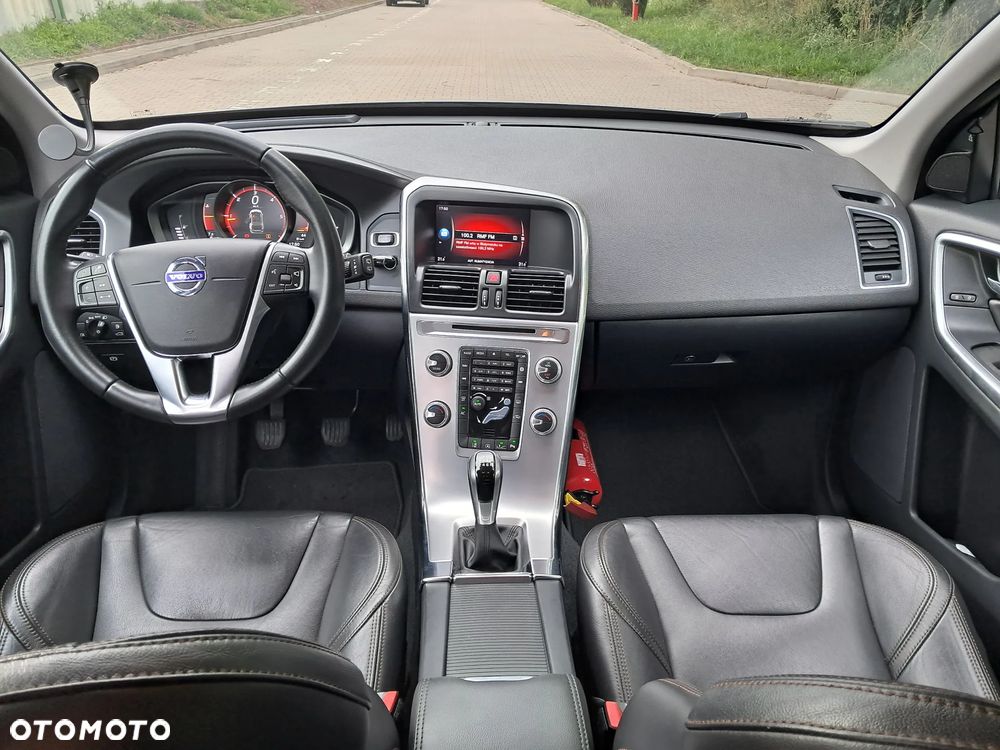 Volvo XC 60 D3 Inscription - 9