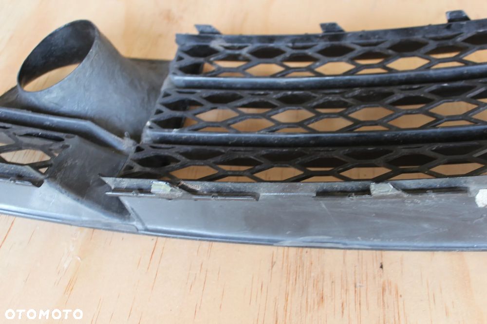 KRATKA ZDERZAKA LEWA AUDI RS5 8T 8T0807681F 2013 - 18