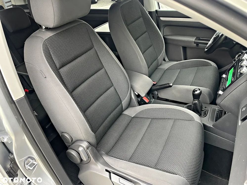 Volkswagen Touran 1.6 TDI DPF BlueMotion Technology Comfortline - 25