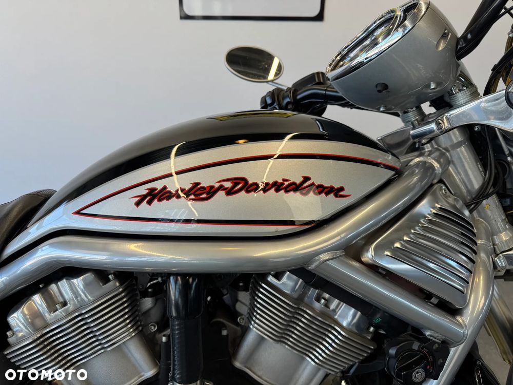 Harley-Davidson V-Rod Street Rod - 11
