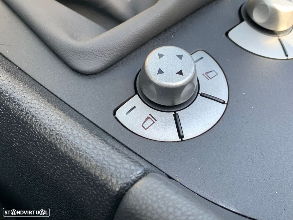 Mercedes-Benz SLK 200 - 25