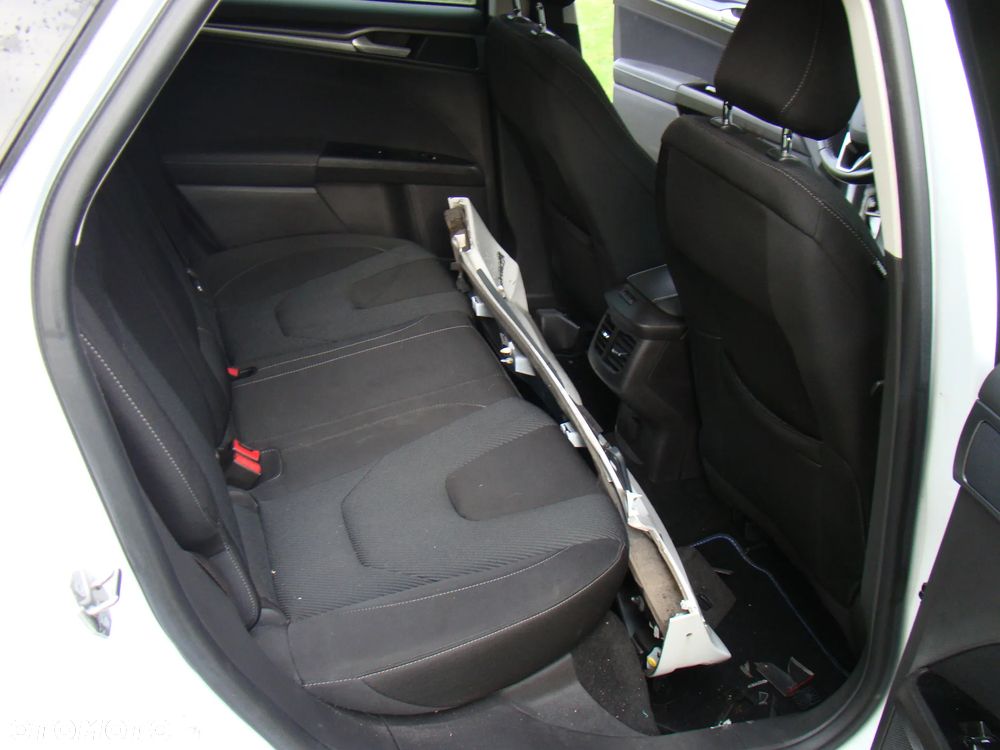 Ford Mondeo 2.0 Hybrid Titanium - 16