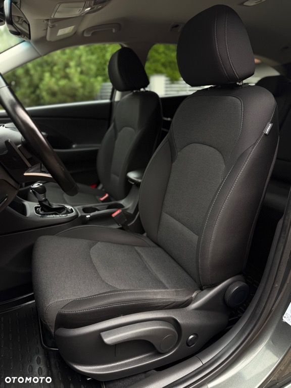 Hyundai i30 1.6 CRDI 48V-Hybrid DCT EDITION 30+ - 7